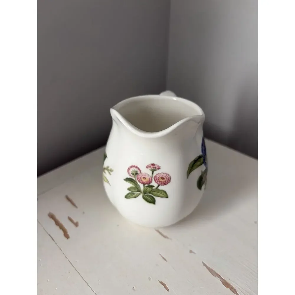 Noritake Japan GOURMET GARDEN Casual Gourmet Botanic Flowers Creamer. EUC!
